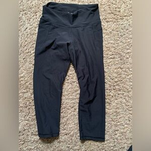 Old Navy Active Elevate Legging Go Dry size large black with pockets